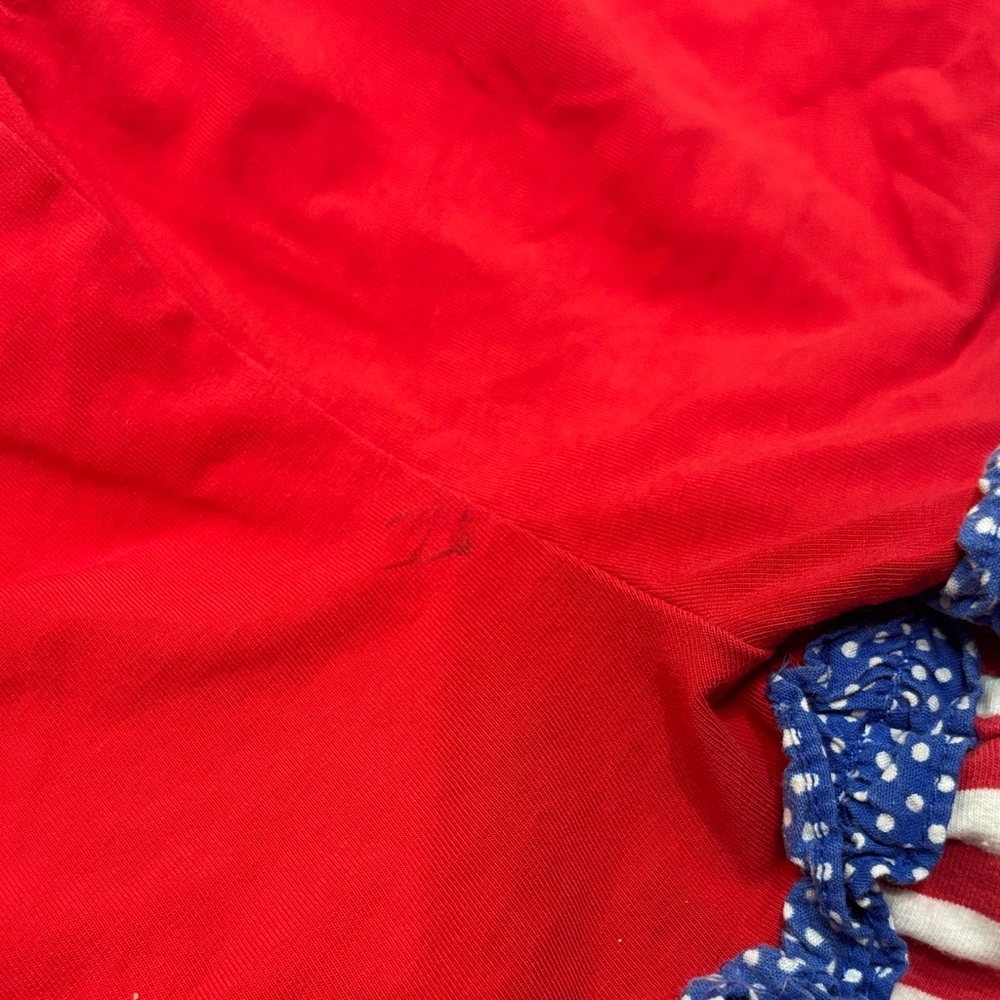 Red Halter Top and Shorts Set with Star Design - Picture 2 of 4